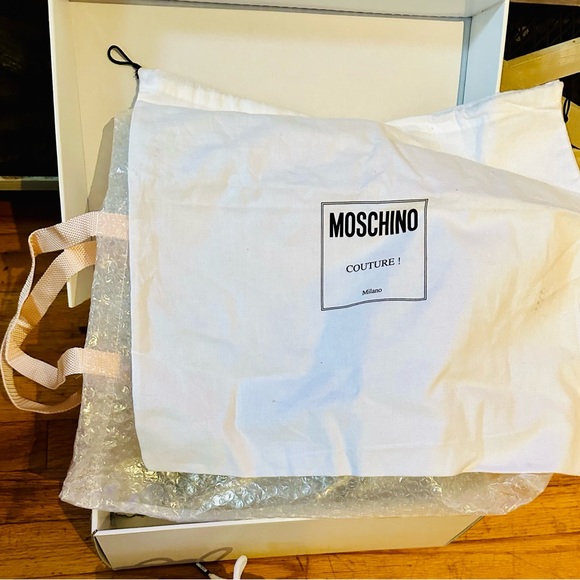 Women’s Moschino Logo-strap Teddy-Sole Sneakers